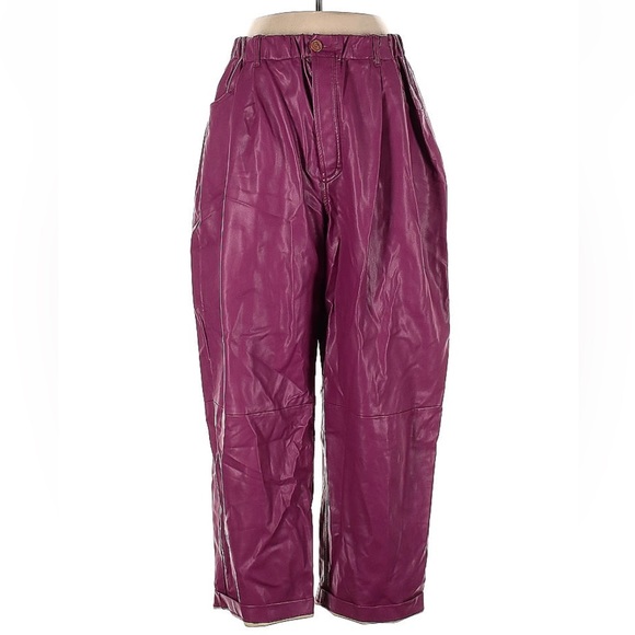 Free People Size Extra Large Vegan leather pants Purple
100% polyurethane - Picture 1 of 3